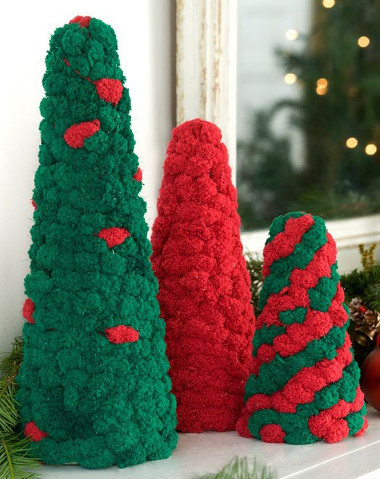 DIY Colorful Pom-Pom Christmas Tree – Clover Needlecraft