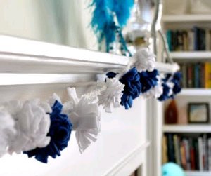 Hanukkah Fleece Pom Pom Garland