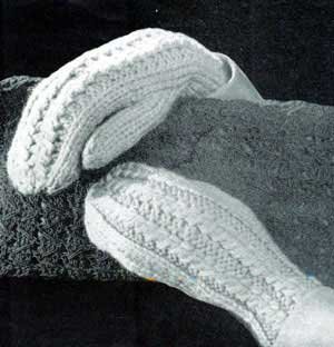Ladies Mocked Stitch Cable Mittens