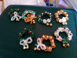 Wreath Pins from Pipe Cleaners