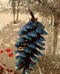 Glittery Christmas Pinecone Ornaments