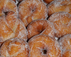 Traditional Italian Doughnut Ribbons