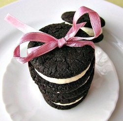 Homemade Black Swan Oreos