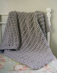 Lacy Chunky Throw