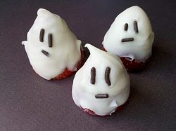 Chocolate Covered Strawberry Ghosts