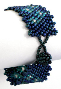 328+ DIY Jewelry Making Tutorials: How to Brick Stitch, Peyote Stitch, Right Angle Weave, and More