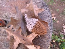 Tiny Acorn Pattern