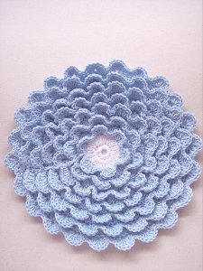 sewtakeahike: repairing a crochet blanket