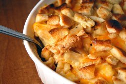 Buffalo Chicken Mac And Cheese Casserole