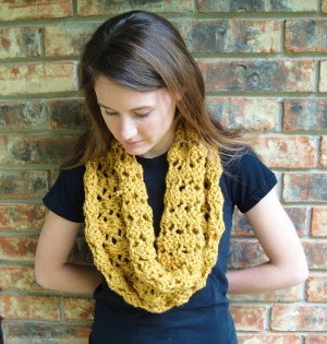 Four Row Holey Cowl