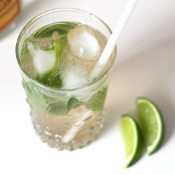 Crisp Homemade Ginger Ale