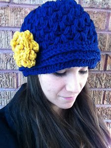 V-Puff Hat with Easy Rolled Flower