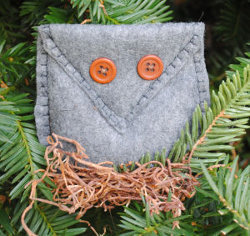 Woodsey Felt Owl Ornament