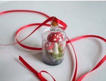 Toadstool Terrarium Necklace