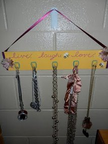 Simple Necklace Hanger