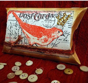 King of the Birds Pillow Box