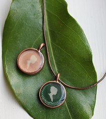 DIY Resin Cameo Necklace