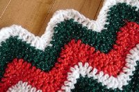 16 Red and Green Christmas Crochet Afghans 16 Red and Green Christmas Crochet Afghans