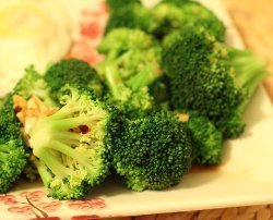 Tangy Garlic Broccoli