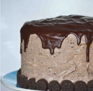 Red Velvet Cake With Oreo Cream Cheese Frosting-image