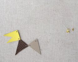 Bunting Illusion Necklace