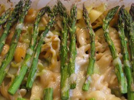 Cheesy Asparagus Pasta Bake