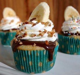 Mouthwatering Banana Split Cupcakes