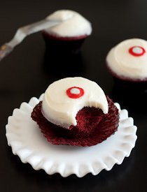 Copycat Sprinkles Red Velvet Cupcakes