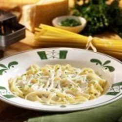"Olive Garden" Fettuccine | AllFreeCopycatRecipes.com
