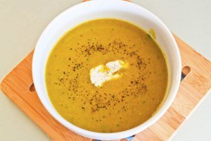 Creamy Asparagus Soup with Goat Cheese