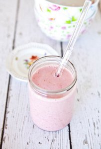 Strawberries and Cream Smoothie