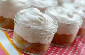 Frozen Lemonade Pie in a Jar