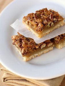 Thanksgiving Pecan Pie Bars