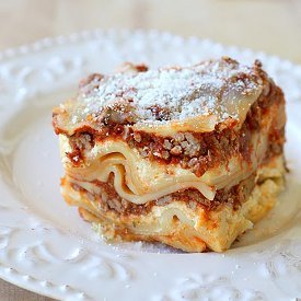 Lazy Sunday Slow Cooker Lasagna