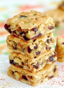 Chewy Date and Nut Bars