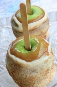 Apple Pie Caramel Apples