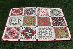 Spinning and Spiraling Christmas Quilt