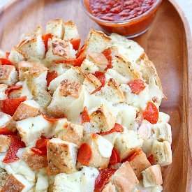 Bloomin' Pizza Bread