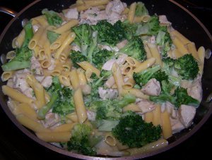 Creamy Chicken and Broccoli Pasta