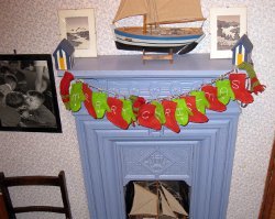 Tiny Wardrobe Garland