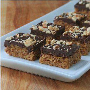 Ma's Crunchy No Bake Peanut Butter Bars