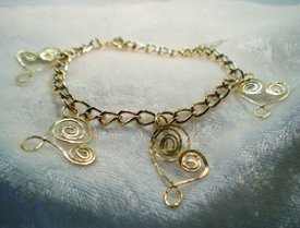 Hammered Wire Heart Bracelet