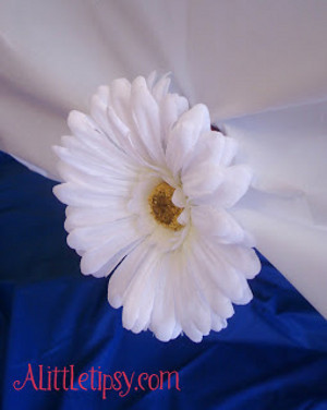 Daisy Table Cloth Decorations