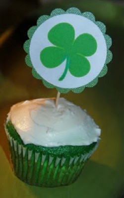 Four Leaf Cupcake Topper