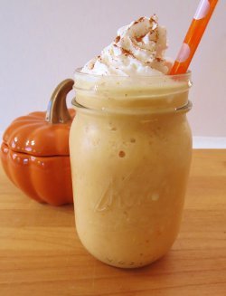 Homemade Pumpkin Spice Frappe