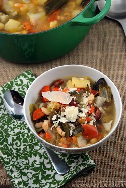 Copycat Carrabba's Minestrone Soup