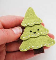 Cute Smiling Christmas Tree Pin