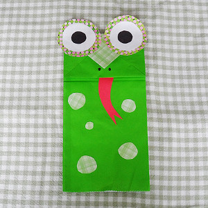 Friendly Froggy Paper Bag