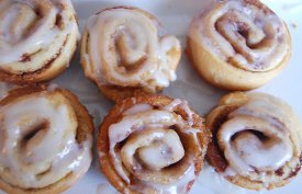 Muffin Tin Cinnamon Rolls