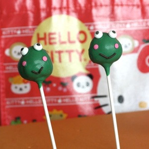 Hello Kitty Froggy Cake Pops
